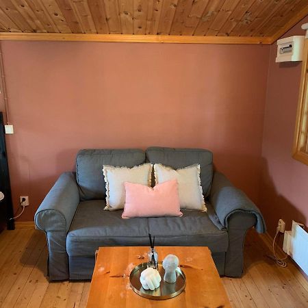 The Pink Cabin Tyfta 外观 照片