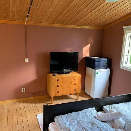 The Pink Cabin Tyfta 外观 照片
