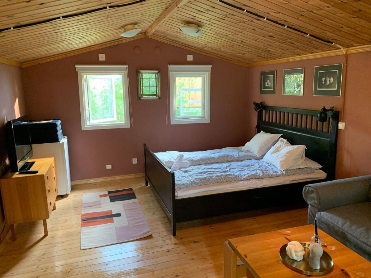 The Pink Cabin Tyfta 外观 照片