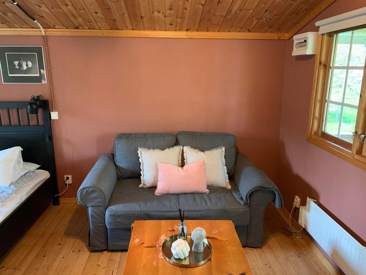 The Pink Cabin Tyfta 外观 照片
