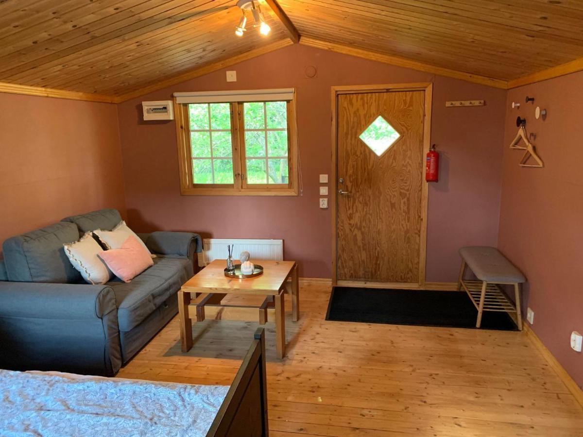 The Pink Cabin Tyfta 外观 照片
