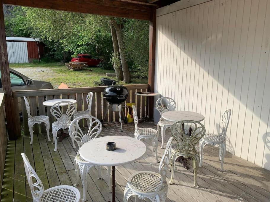 The Pink Cabin Tyfta 外观 照片